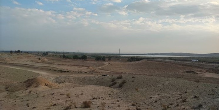 تپه تاریخی قمی‌آباد شهرستان ری تسطیح نشده است