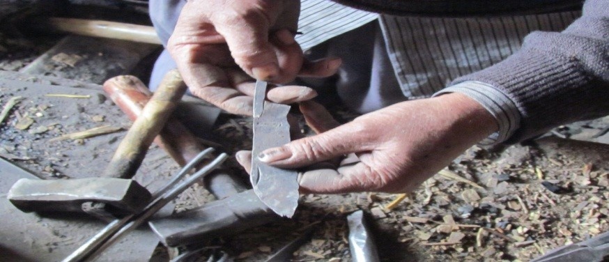 چاقوسازی مهریز، هنر صنعتی در سراشیبی یادها