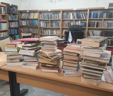 اهدای ۱۰۰ جلد کتاب به کتابخانه پایگاه ملی ارجان و چگاسفلی