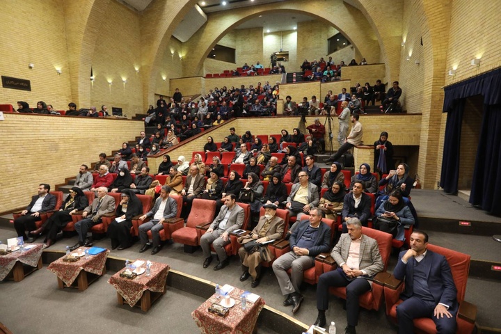 بدون آموزش نمیتوان به پیشرفت در حوزه گردشگری امیدوار بود بدون آموزش نمیتوان به پیشرفت در حوزه گردشگری امیدوار بود