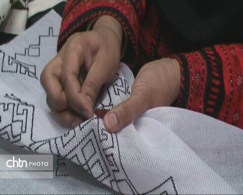 فعالان قرآنی به جمع هنرمندان صنایع دستی پیوستند