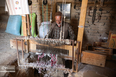 خورجین بافی سنتی در حسن آباد جرقویه