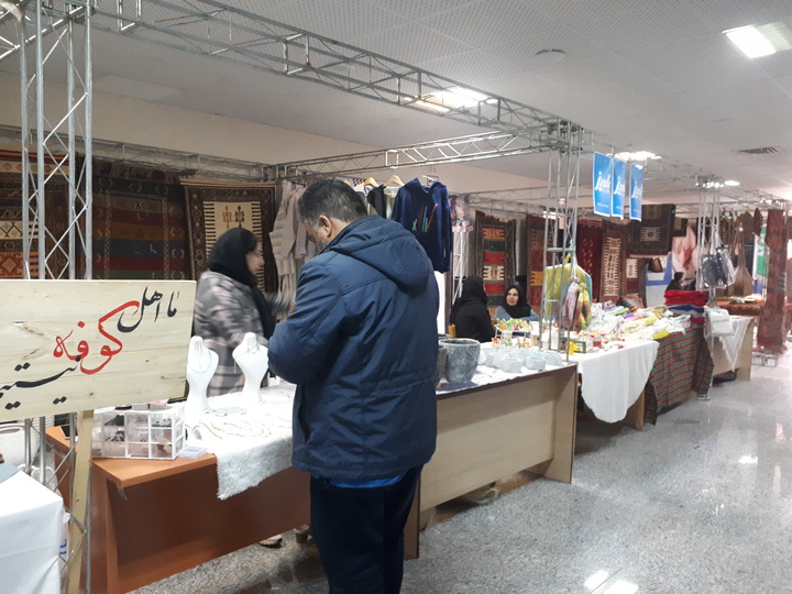   برپایی نمایشگاه صنایع‌دستی در حاشیه همایش ملی نغمه‌سرایان اهل‌سنت کشور