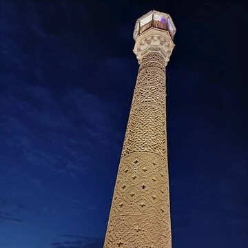 مسجد جامع سمنان نورپردازی شد