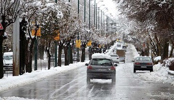 بارش برف و باران در جاده‌های ۲۶ استان کشور/ جاده چالوس سه روز مسدود می‌شود