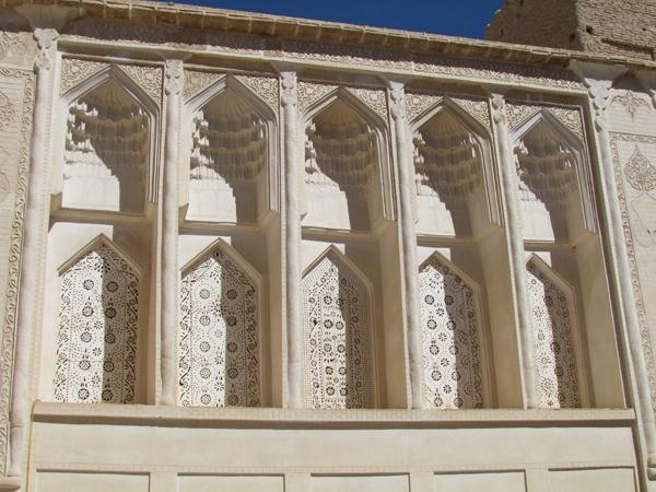 خانه صولت ابرکوه/ نمونه کامل و شگفتانگیزی از اوج هنر گچبری و مقرنسکاری