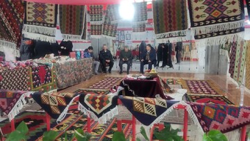نمایشگاه صنایع‌دستی در میاندوآب آذربایجان غربی افتتاح شد