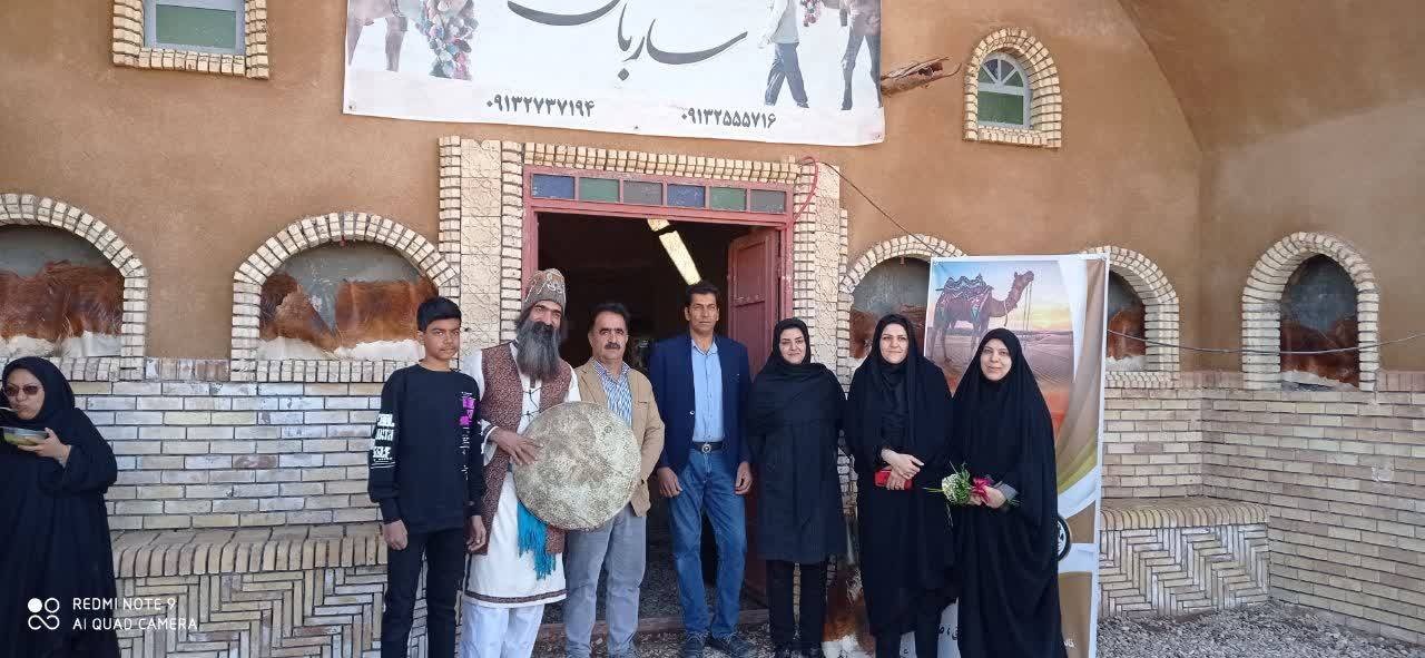 بهرهبرداری از یک بومگردی در بافق همزمان با دهه فجر