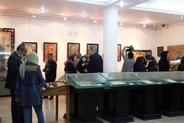 برگزاری نمایشگاه آثار سوخت چرم در اصفهان