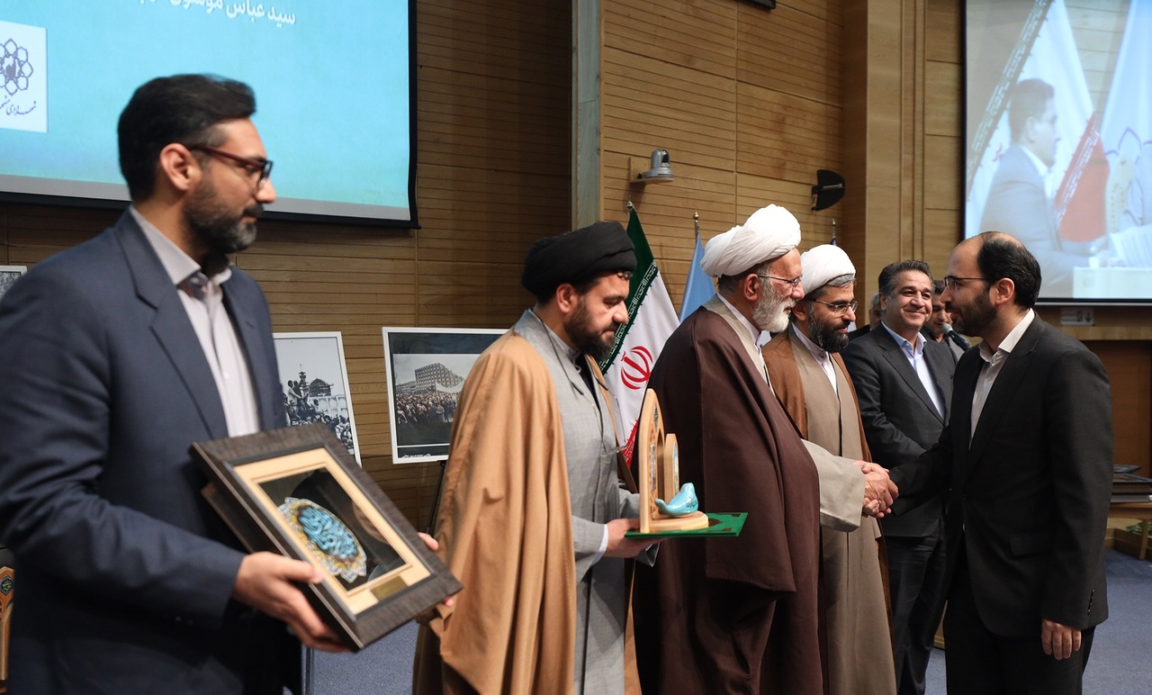 تاکید امام خمینی (ره) به نقش مردم در پیروزی انقلاب