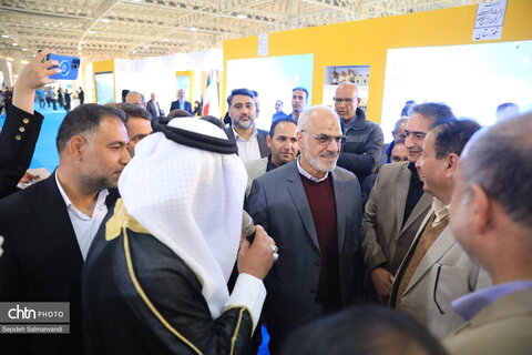بازدید استاندار خوزستان از غرفه خوزستان