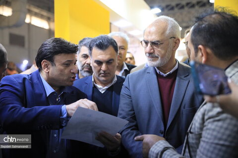بازدید استاندار خوزستان از غرفه خوزستان