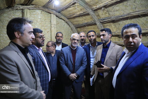 بازدید استاندار خوزستان از غرفه خوزستان