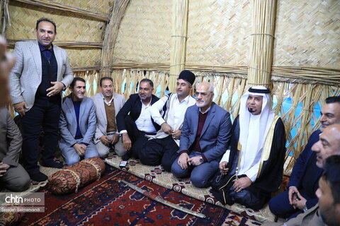 بازدید استاندار خوزستان از غرفه خوزستان