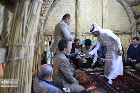 بازدید استاندار خوزستان از غرفه خوزستان