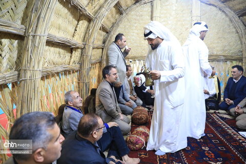 بازدید استاندار خوزستان از غرفه خوزستان