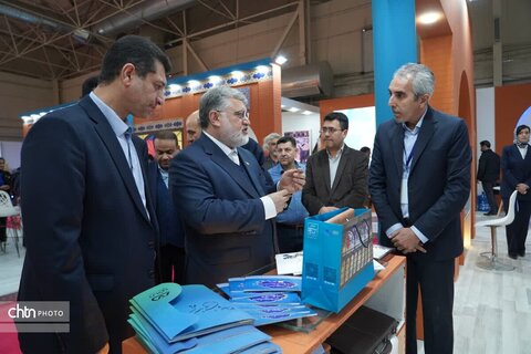 بازدید استاندار آذربایجان غربی از هفدهمین نمایشگاه بین‌المللی گردشگری تهران