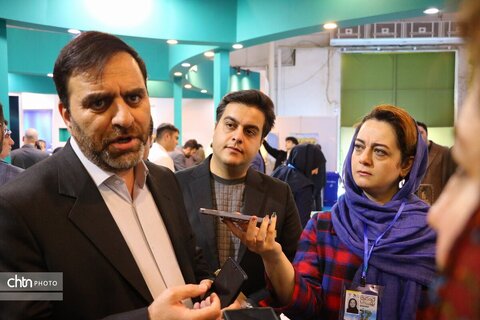 بازدید شهردار همدان از غرفه استان همدان در هفدهمین نمایشگاه بین‌المللی گردشگری تهران