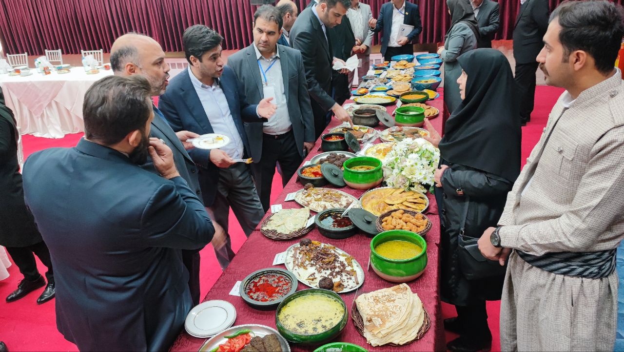 کرمانشاه پرچمدار گردشگری خوراک در هفدهمین نمایشگاه بین‌المللی گردشگری تهران