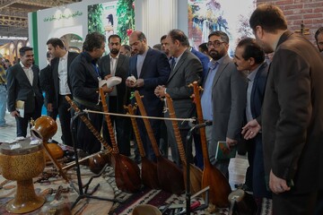 روز پرتردد غرفه کرمانشاه در هفدهمین نمایشگاه بین‌المللی گردشگری تهران