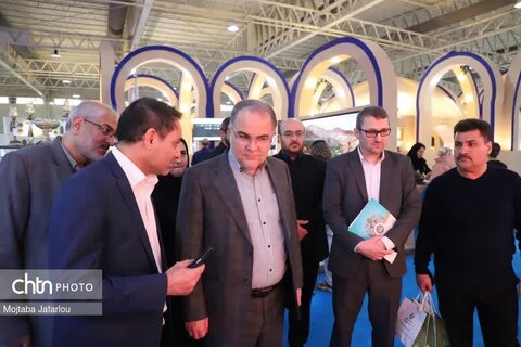 در نمایشگاه تهران اتفاق افتاد