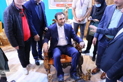 بازدید دکتر شالبافیان از غرفه استان همدان در هفدهمین نمایشگاه بین‌المللی گردشگری تهران