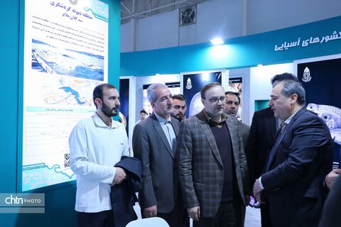 بازدید دکتر طلوعی از غرفه استان همدان در هفدهمین نمایشگاه بین‌المللی گردشگری تهران