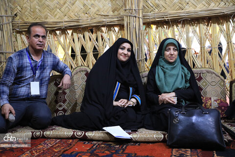 بازدید مقامات کشوری از غرفه دستاوردهای میراث فرهنگی خوزستان
