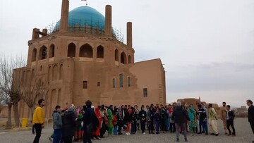 بازدید دانشجویان خارجی دانشگاه‌های زنجان از گنبد سلطانیه، موزه سلطانیه و مجموعه چلبی اوغلی