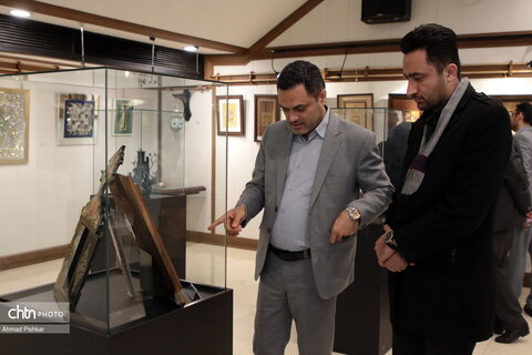 بازدید مسئولان وزارت میراث فرهنگی از هشتمین جشنواره بین‌المللی صنایع‌دستی و هنرهای سنتی فجر
