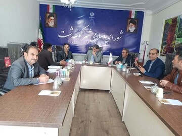 جلسه بررسی مسائل مربوط به حوزه صنایع‌دستی شهرستان کوهدشت برگزار شد