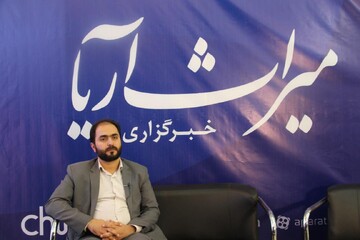 بازدید مدیرعامل صندوق توسعه و احیا از نمایشگاه مطبوعات و رسانه‌های ایران
