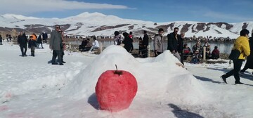 استقبال پرشور مردم از پنجمین جشنواره زمستانی تخت سلیمان تکاب