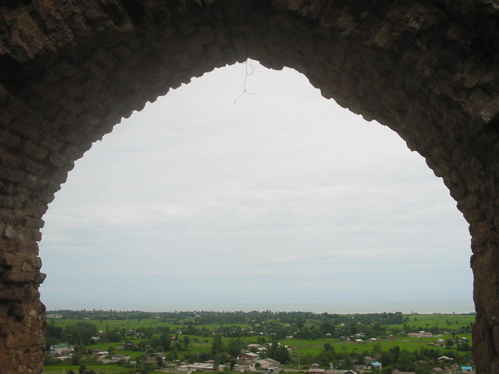 لیسار، قلعه‌ای سنگی به جا مانده از عصر سلجوقیان در تالش