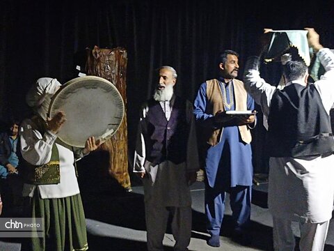 آداب و سنن سیستان و بلوچستان در قالب تئاتر معرفی می‌شود  