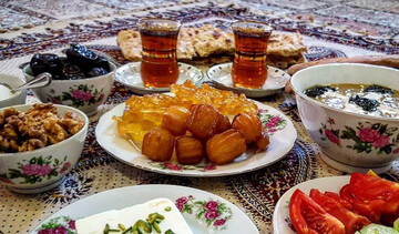 سنت‌های کهن مردم همدان در ماه رمضان/ از پیشباز تا توزیع آجیل مشکل‌گشا