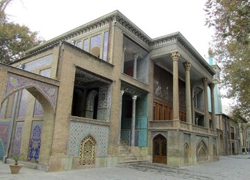 درب تکیه دولت در نوروز ۱۴۰۳ برای گردشگران کاخ گلستان بازگشایی می‌شود
