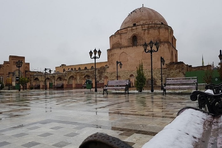بازدید نوروزی مسافران از مسجد جامع ارومیه
