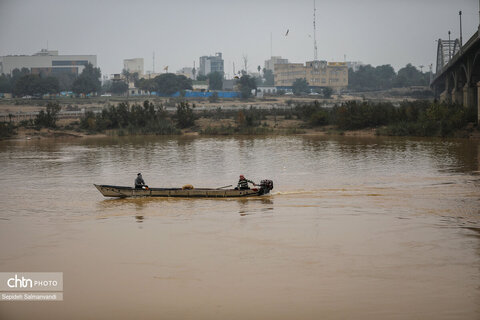 پرواز پرندگان مهاجر بر فراز پل سفید اهواز