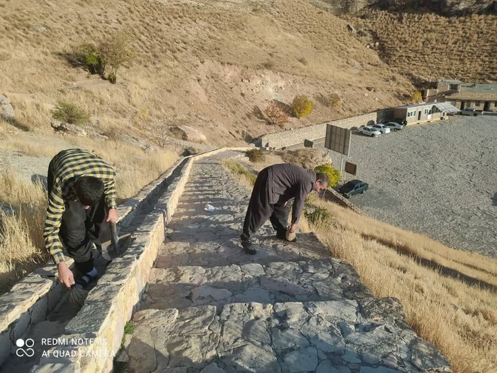 محوطه‌های تاریخی کردستان برای میزبانی از گردشگران نوروزی پاکسازی شد