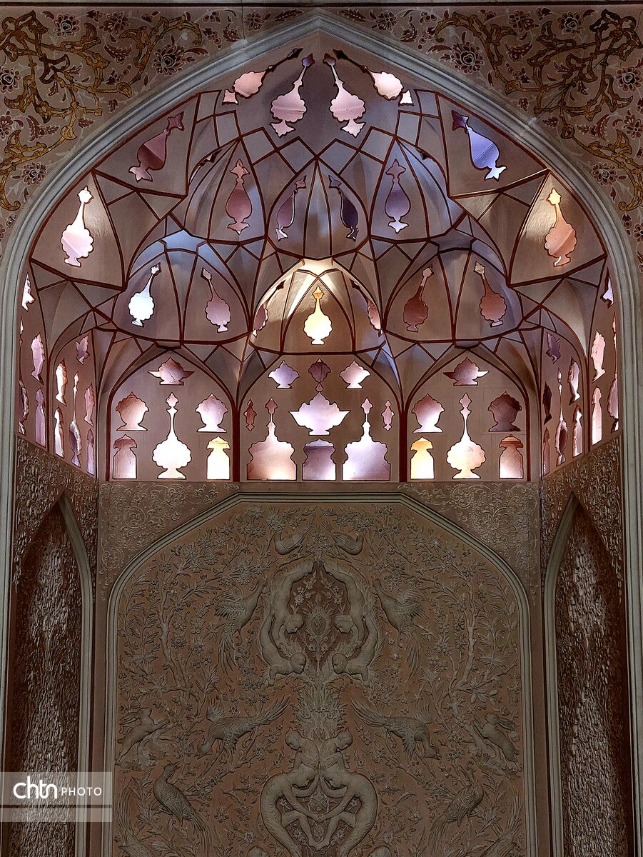 در این خانه قجری زمان ایستاده است!/ ساعت به وقت تاریخ