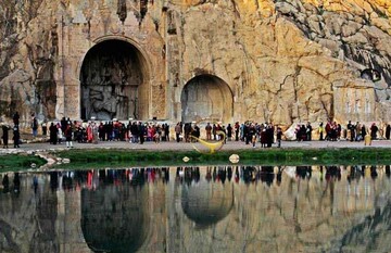 بازدید نزدیک به ۱۳۷ هزار نفر از جاذبه‌های گردشگری کرمانشاه/ اسکان ۱۵ هزار مسافر در کرمانشاه