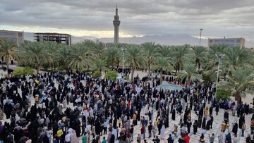 برگزاری آیین تحویل سال نو در حرم مطهر حضرت حسین بن موسی الکاظم (ع) شهرستان طبس
