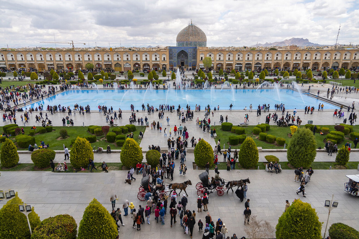 ورود گردشگران به استان اصفهان از مرز ۲میلیون نفر گذشت ورود گردشگران به استان اصفهان از مرز ۲میلیون نفر گذشت