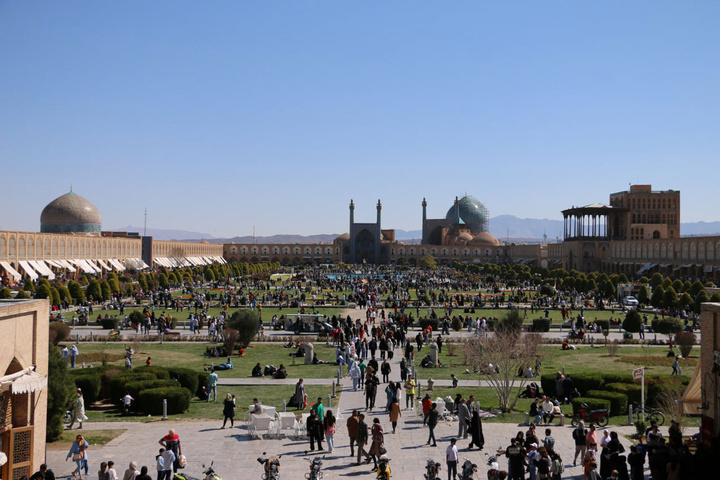 ورود بیش از ۳میلیون و ۵۰۰هزار گردشگر به استان اصفهان هم‌زمان با موج دوم سفرهای نوروزی
