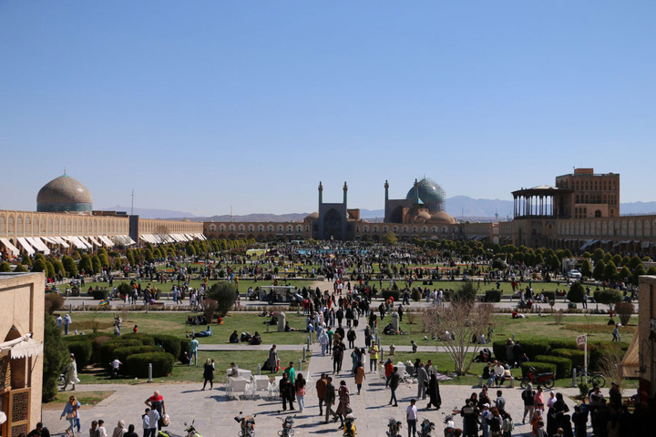 ورود بیش از ۳میلیون و ۵۰۰هزار گردشگر به استان اصفهان همزمان با موج دوم سفرهای نوروزی ورود بیش از ۳میلیون و ۵۰۰هزار گردشگر به استان اصفهان همزمان با موج دوم سفرهای نوروزی