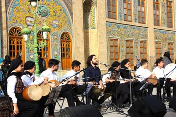 اجرای ویژه برنامه‌های آموزش ترویج موسیقی سنتی ایران به نوجوانان در مجموعه میراث جهانی کاخ گلستان