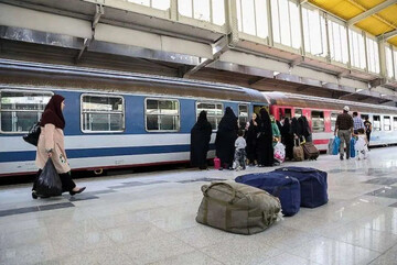 مسافران نوروزی راه‌آهن از یک میلیون نفر گذشت