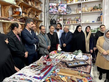 افتتاح نمایشگاه صنایع‌دستی در تکاب