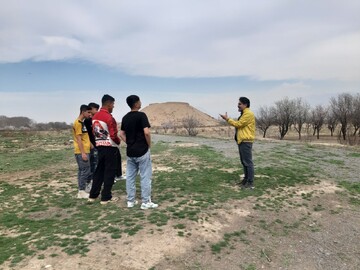 استقرار ۳۰ راهنمای گردشگری در اماکن تاریخی و ایستگاه‌های نوروزی استان البرز